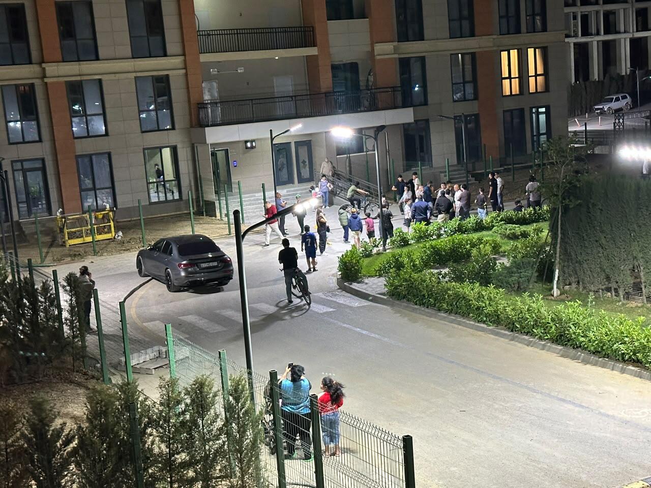 Yasamalda yaşayış kompleksində mənzil yanıb