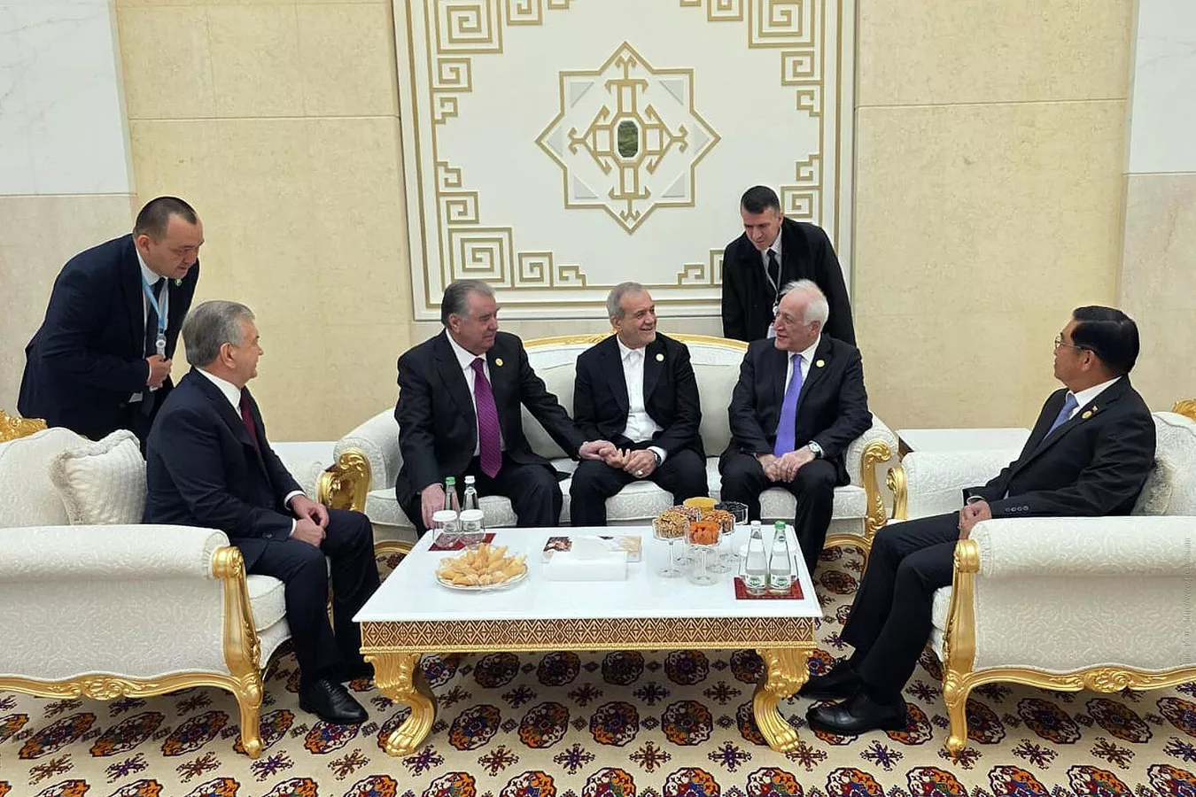 Erməni prezident müsəlman liderlərlə nələrdən danışdı