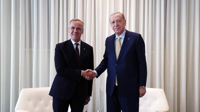 Ərdoğan Kanadanın Baş naziri ilə danışdı