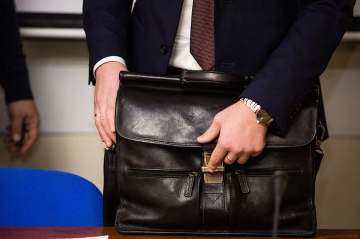 Sumqayıt Şəhər İcra Hakimiyyətinin iki vəzifəli şəxsi işini itirdi - Eksklüziv