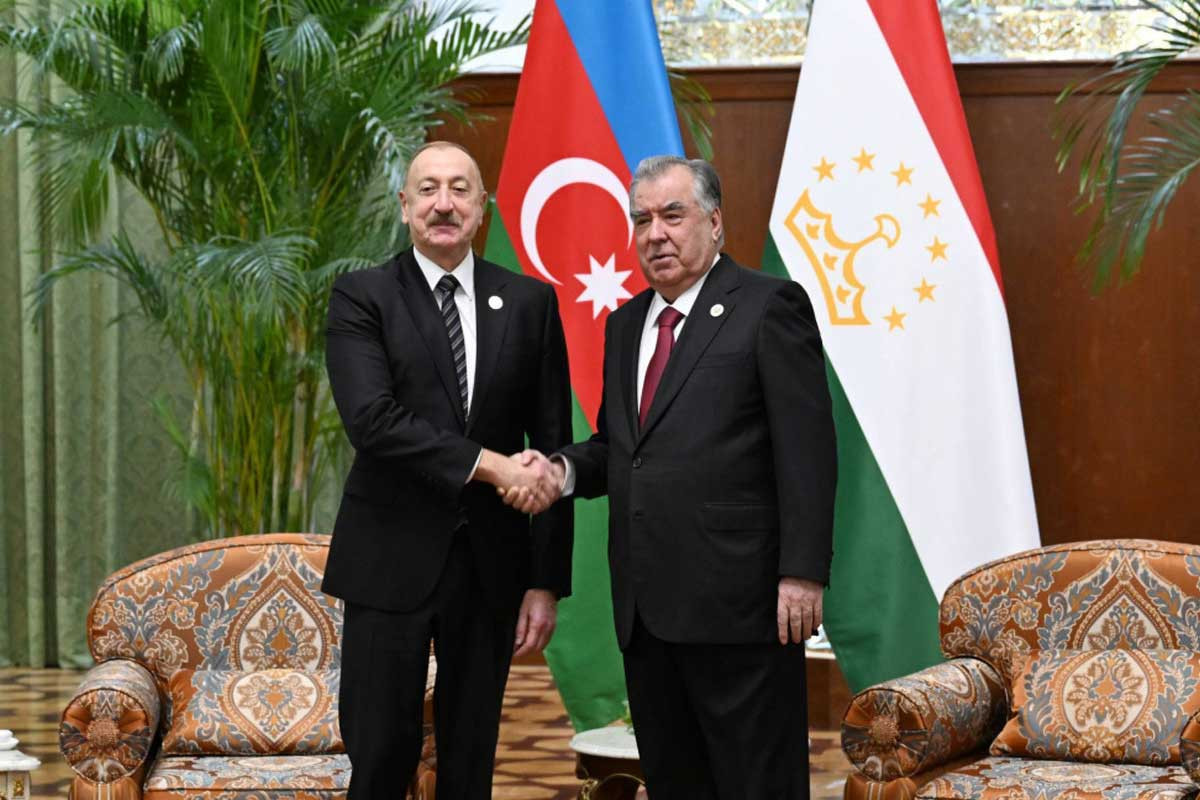 Emoməli Rəhmon Prezident İlham Əliyevi təbrik edib