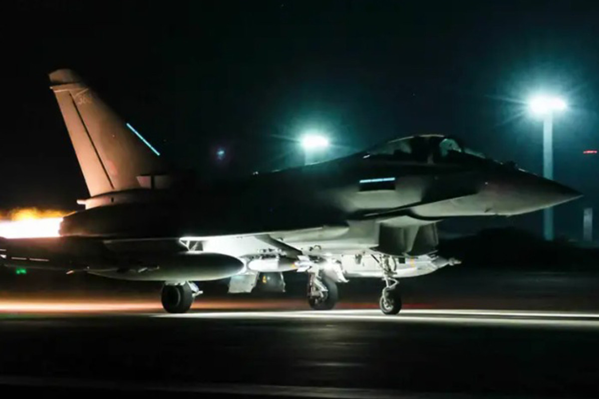 Britaniya və Fransa Suriyada İŞİD bazasına aviazərbə endirib