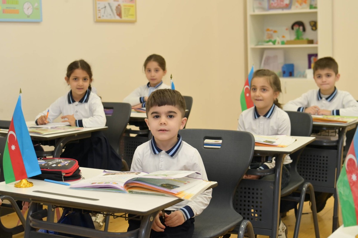 Emin Əmrullayev Şuşada tədris prosesini izləyib