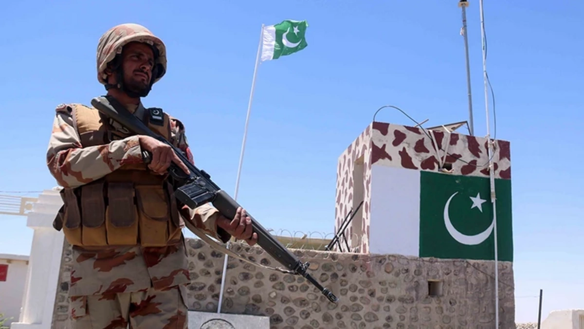 Pakistan və Əfqanıstan sərhədçiləri arasında atışma baş verib