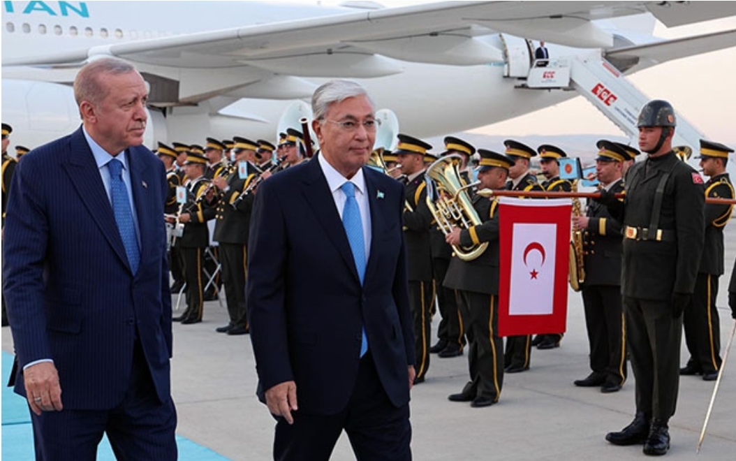 Qazaxıstan Prezidenti Türkiyə səfər edib.