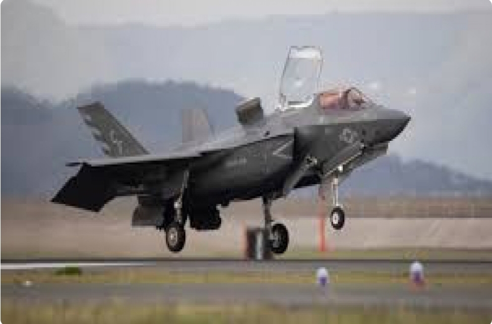 Beşinci nəsil Britaniya F-35B döyüş təyyarəsi Kyuşu adasında yerləşən Kaqoşima şəhərinin mülki hava limanına təcili eniş edib.