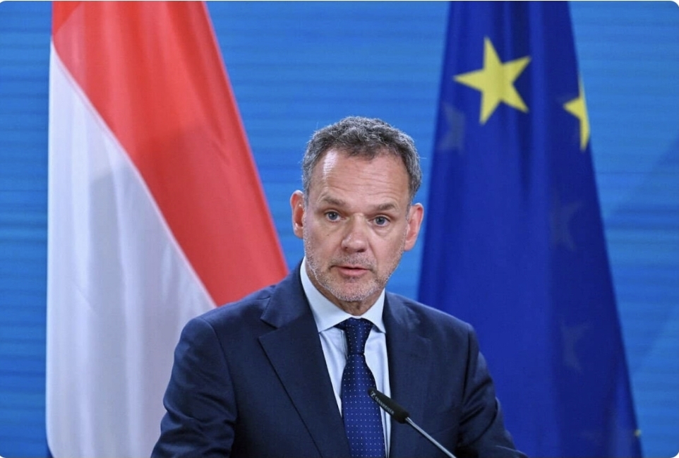 Niderlandın xarici işlər naziri Kaspar Veldkamp İsrailə qarşı tədbir görə bilmədiyi üçün istefa verib