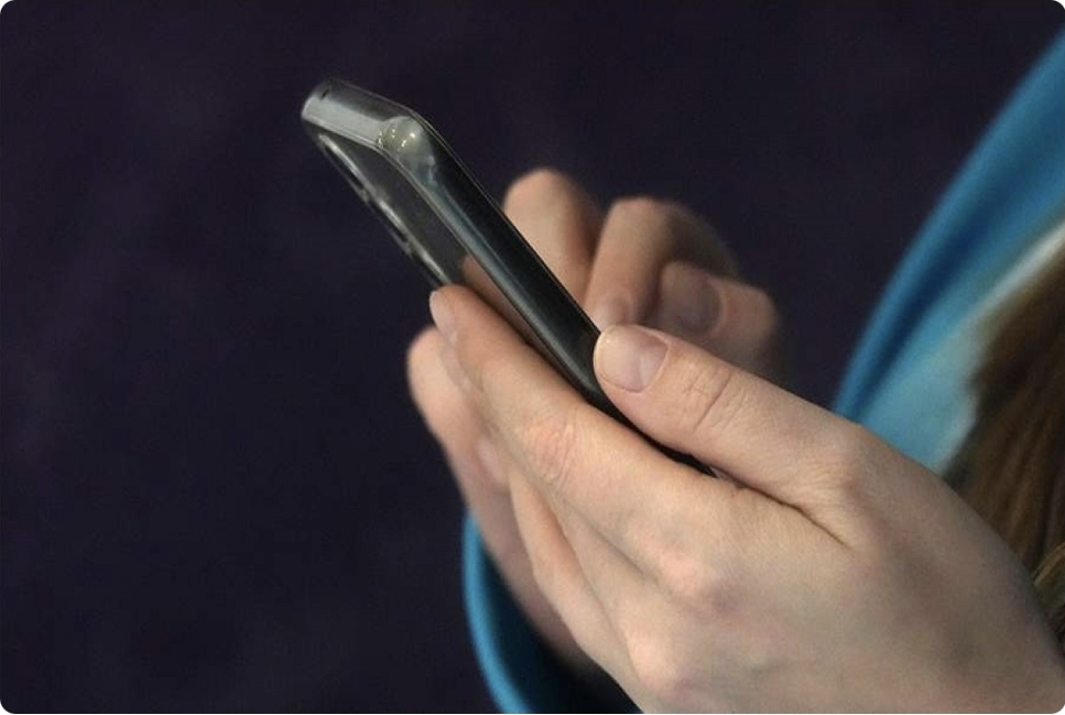 Cənubi Koreyada sinif otaqlarında mobil telefondan istifadə qadağan edilib