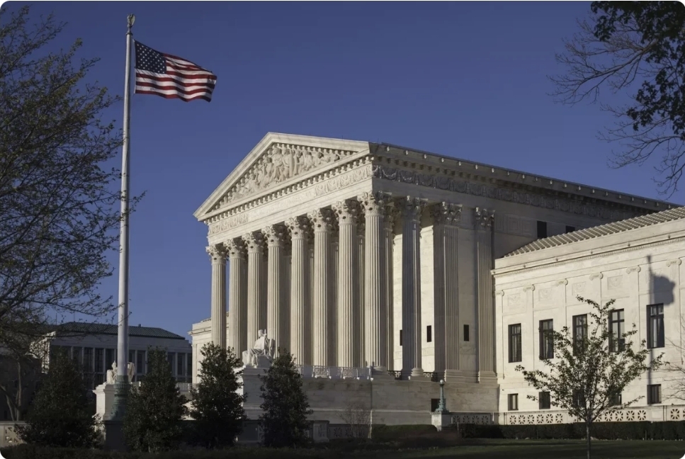 Tramp antifaşist hərəkatını terror təşkilatı kimi tanımaq niyyətindədir