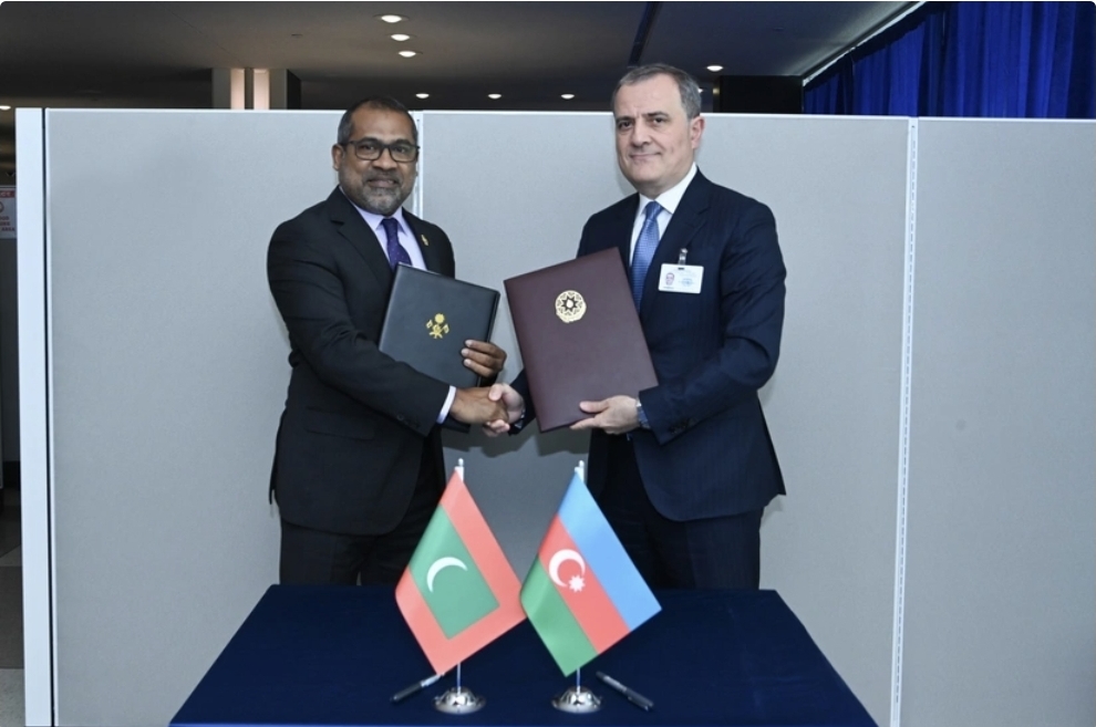 Azərbaycan və Maldiv adi pasportlara malik şəxsləri vizadan qarşılıqlı azad edib