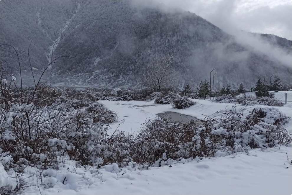 Kəlbəcər və Şahdağa qar yağıb