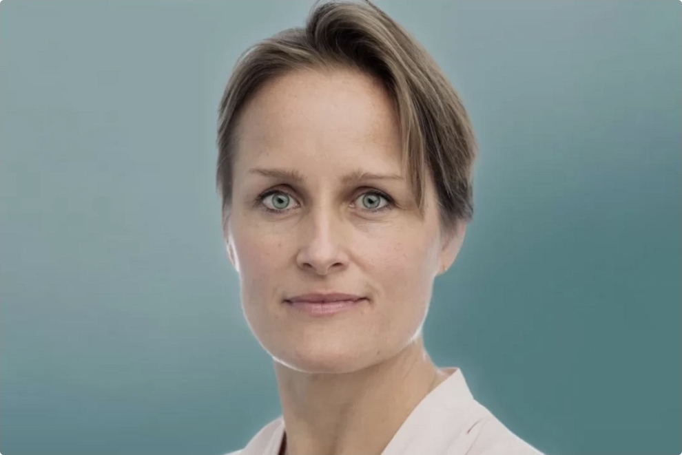 MI6-nın rəhbəri ilk dəfə qadın olub