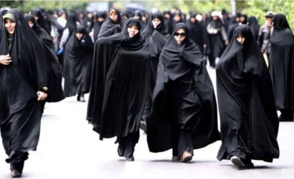 İranda hicab qanunu ləğv edilib