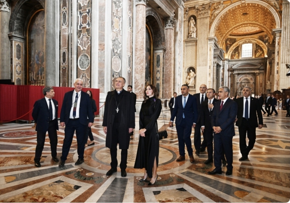 Mehriban Əliyeva Vatikanda Müqəddəs Pyotr Bazilikasında görülmüş bərpa işləri ilə tanış olub