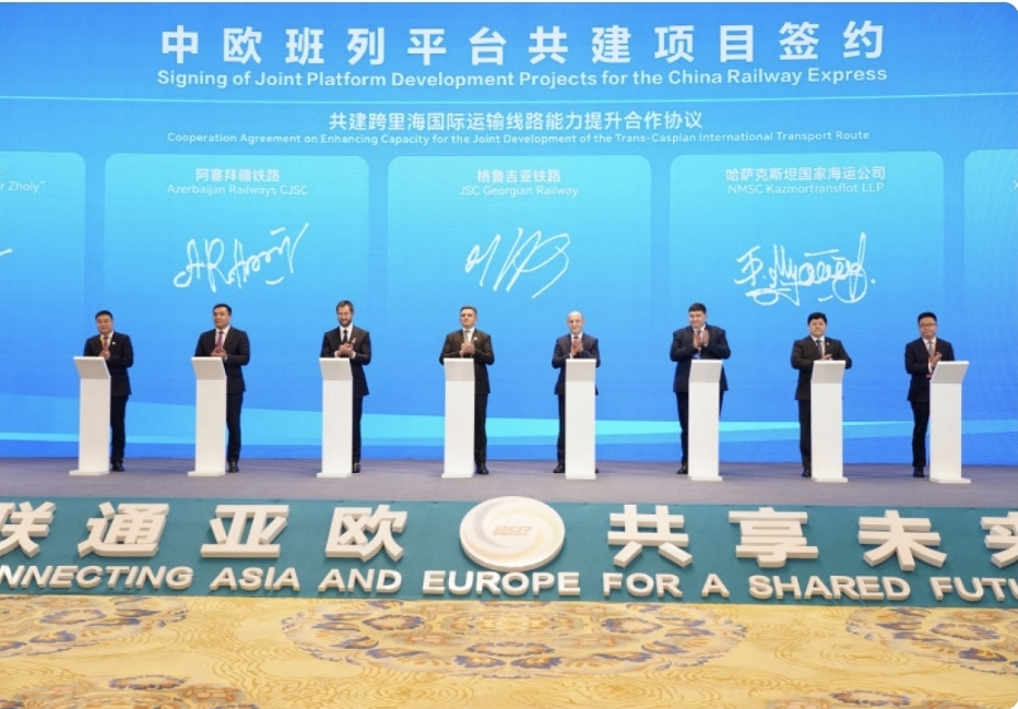 ADY-nin nümayəndə heyəti Çində beynəlxalq forumda iştirak edib