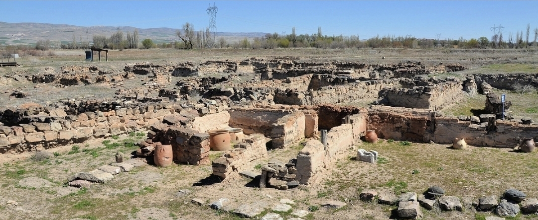 Qərbi Azərbaycan Xronikası: Zəngəzur və Naxçıvan qalalarının gizli hərbi rolu