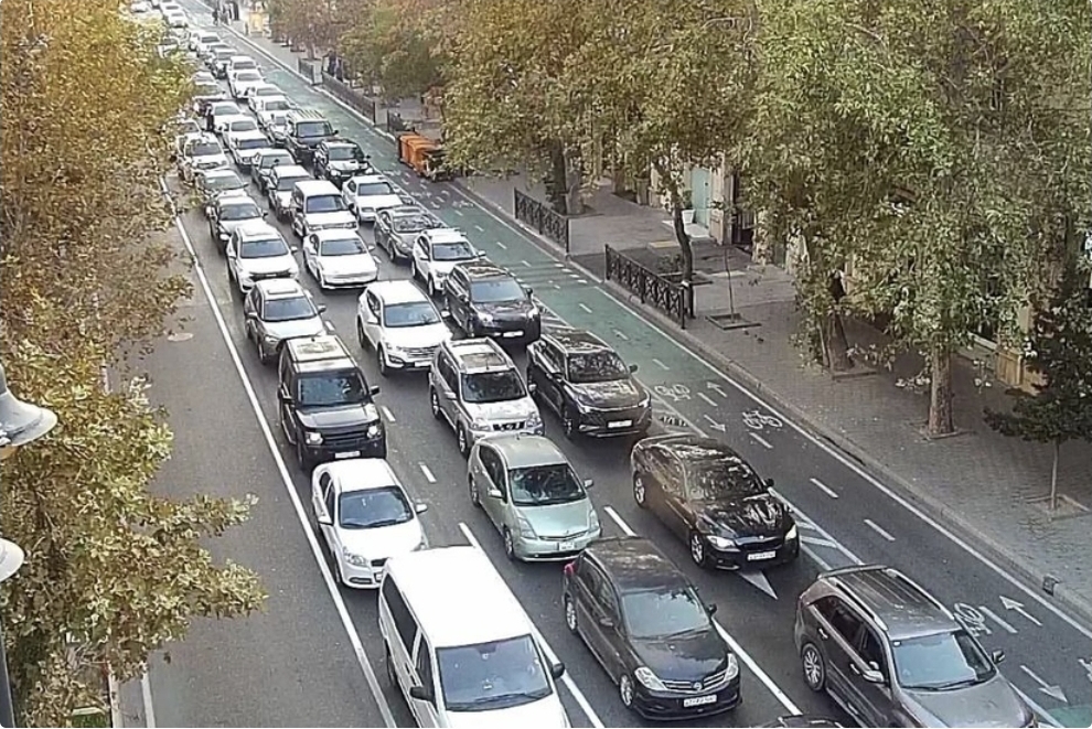 Bakıda 17 istiqamətdə tıxac var