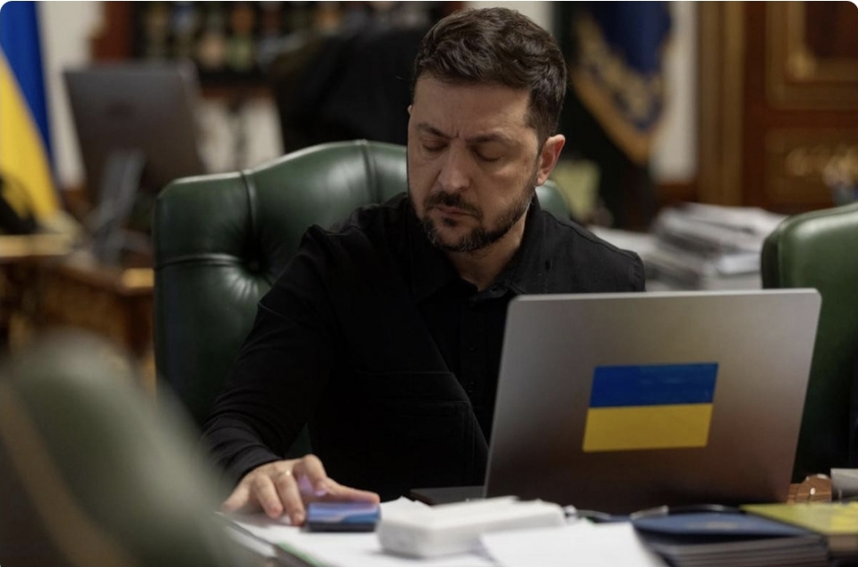 Zelenski: Müharibə hələ bitməyib, Ukraynanın gündəlik müdafiə dəstəyinə ehtiyacı var