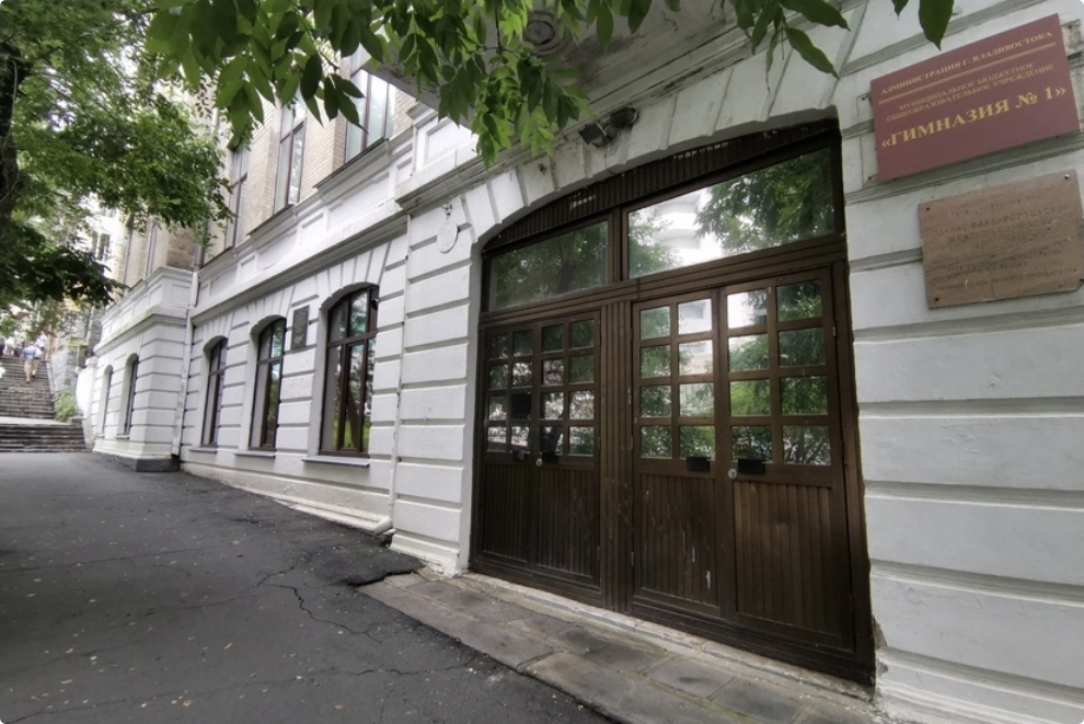 Rusiyada şagird məktəbdə atəş açıb, yaralananlar var