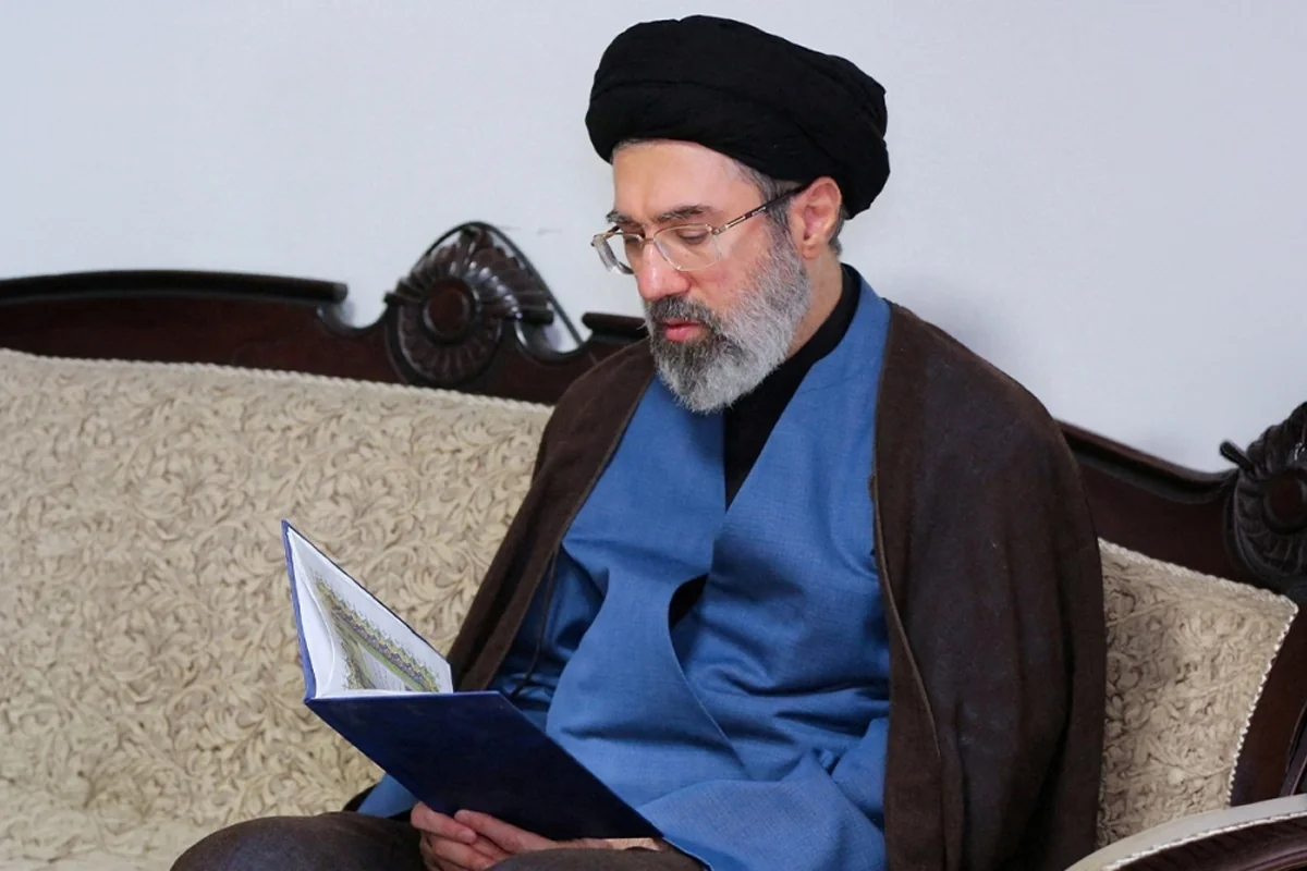 KİV: Müctəba Xamenei yaralı vəziyyətdə Rusiyaya aparılıb