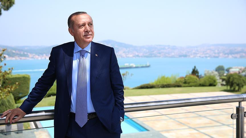 Ərdoğandan NATO liderlərinə təəccübləndirən hədiyyə