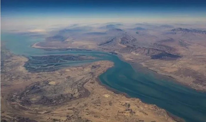 Hörmüzdən keçən gəmilər rüsum ödəməlidir - İran