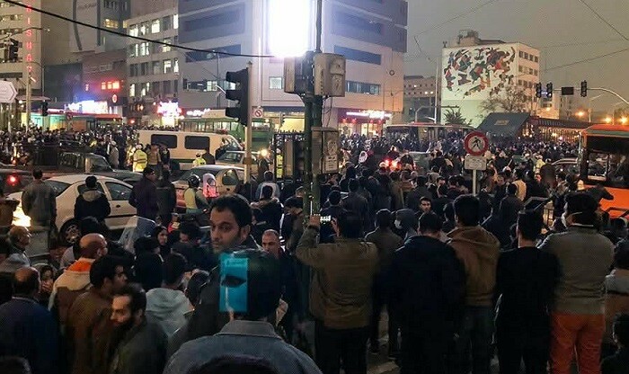 İranda aksiyalarda ölənləri sayı yeniləndi