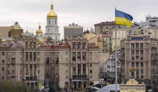 ABŞ generalı Kiyevdə sərxoş oldu, yıxıldı