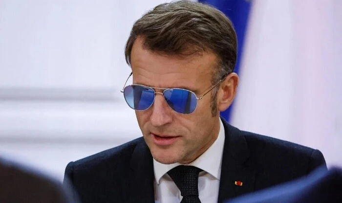 Makronun rəsmi dövlət maşını məsxərəyə qoyuldu