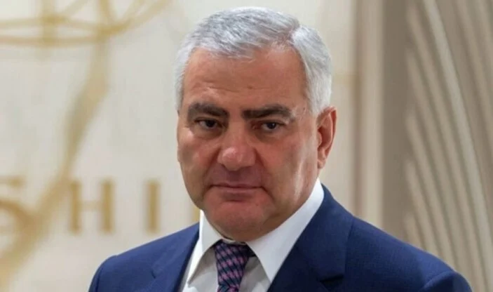 Karapetyan Paşinyanın əsas rəqibinə çevrilir? – Politoloq